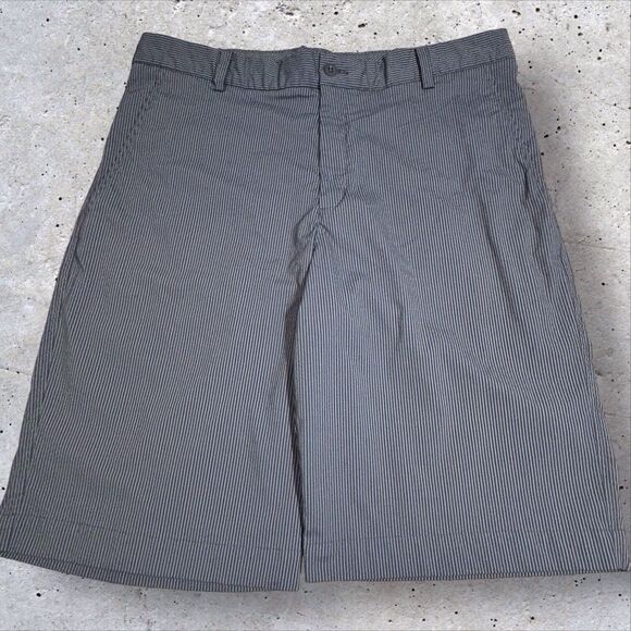 Nike Golf Shorts Mens Size 34 Gray Striped Flat Front 10.5” Inseam Performance - Picture 1 of 9